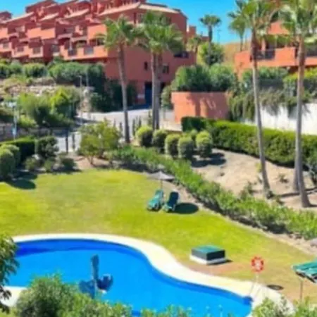 En Planta Baja Con Jardin Privado Y Siete Piscinas Lejlighedshotel 4*