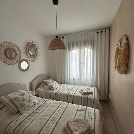 Lejlighedshotel En Planta Baja Con Jardin Privado Y Siete Piscinas 4*