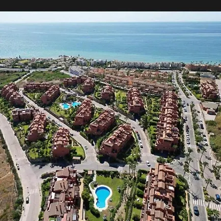 Lejlighedshotel En Planta Baja Con Jardin Privado Y Siete Piscinas 4*