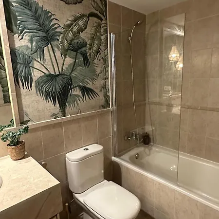 En Planta Baja Con Jardin Privado Y Siete Piscinas Lejlighedshotel 4*