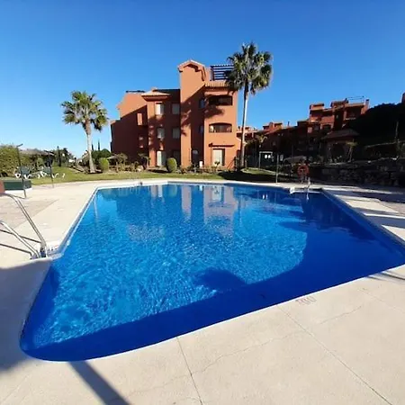 Costa Galera Con Piscinas Jardin Y Un Bano Cercano A La Playa Apartmanhotel Estepona