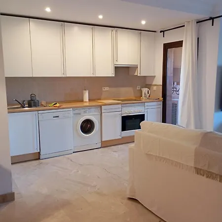 Apartmanhotel Costa Galera Con Piscinas Jardin Y Un Bano Cercano A La Playa