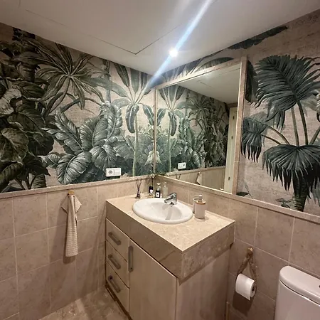 Apartmanhotel Costa Galera Con Piscinas Jardin Y Un Bano Cercano A La Playa